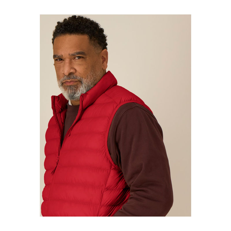 The men's body warmer
