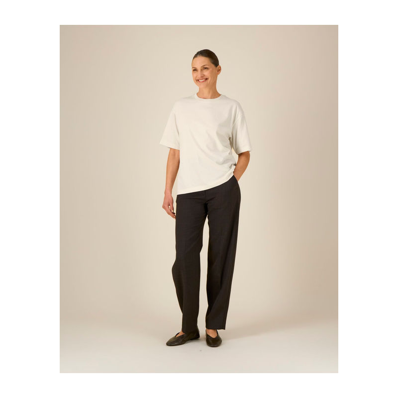 The iconic mid-light unisex relaxed t-shirt