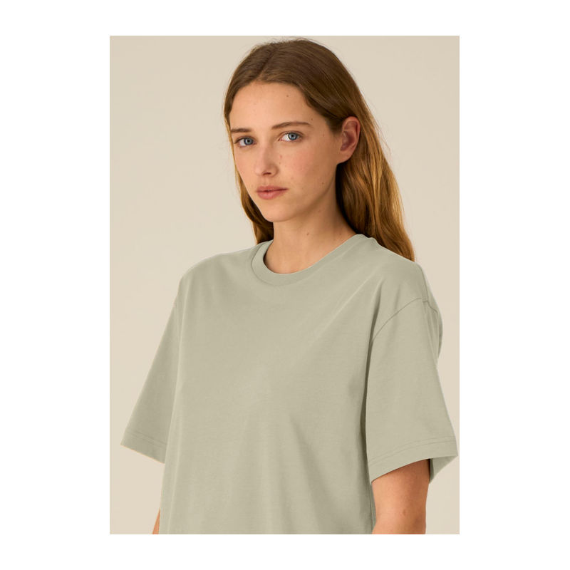 The iconic mid-light unisex relaxed t-shirt