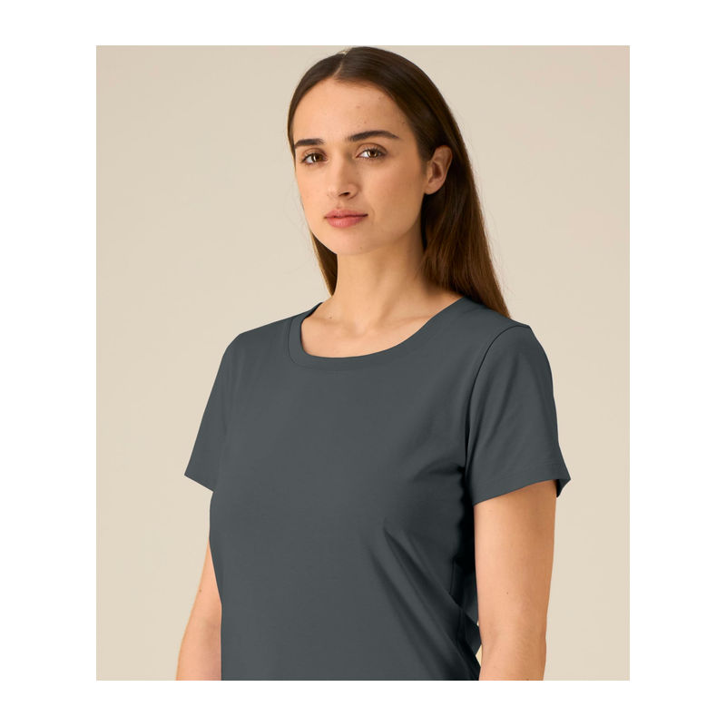 The iconic mid-light women’s fitted t-shirt