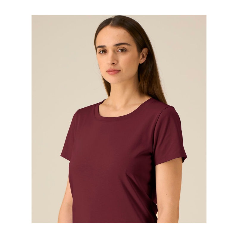 The iconic mid-light women’s fitted t-shirt
